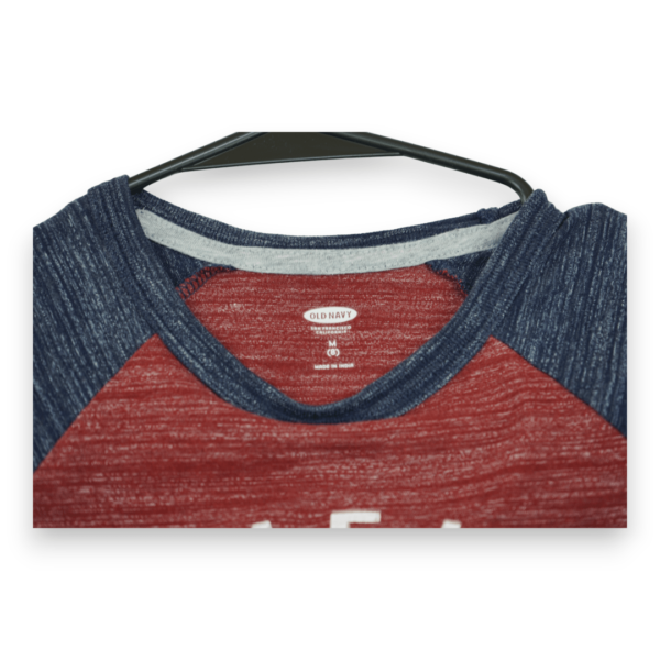 Old Navy Boy's T-Shirt Size 8 - Image 3